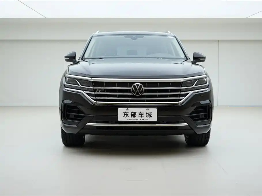 Volkswagen Touareg 2021 3.0TSI R-Line Classic Sport Package фото 2