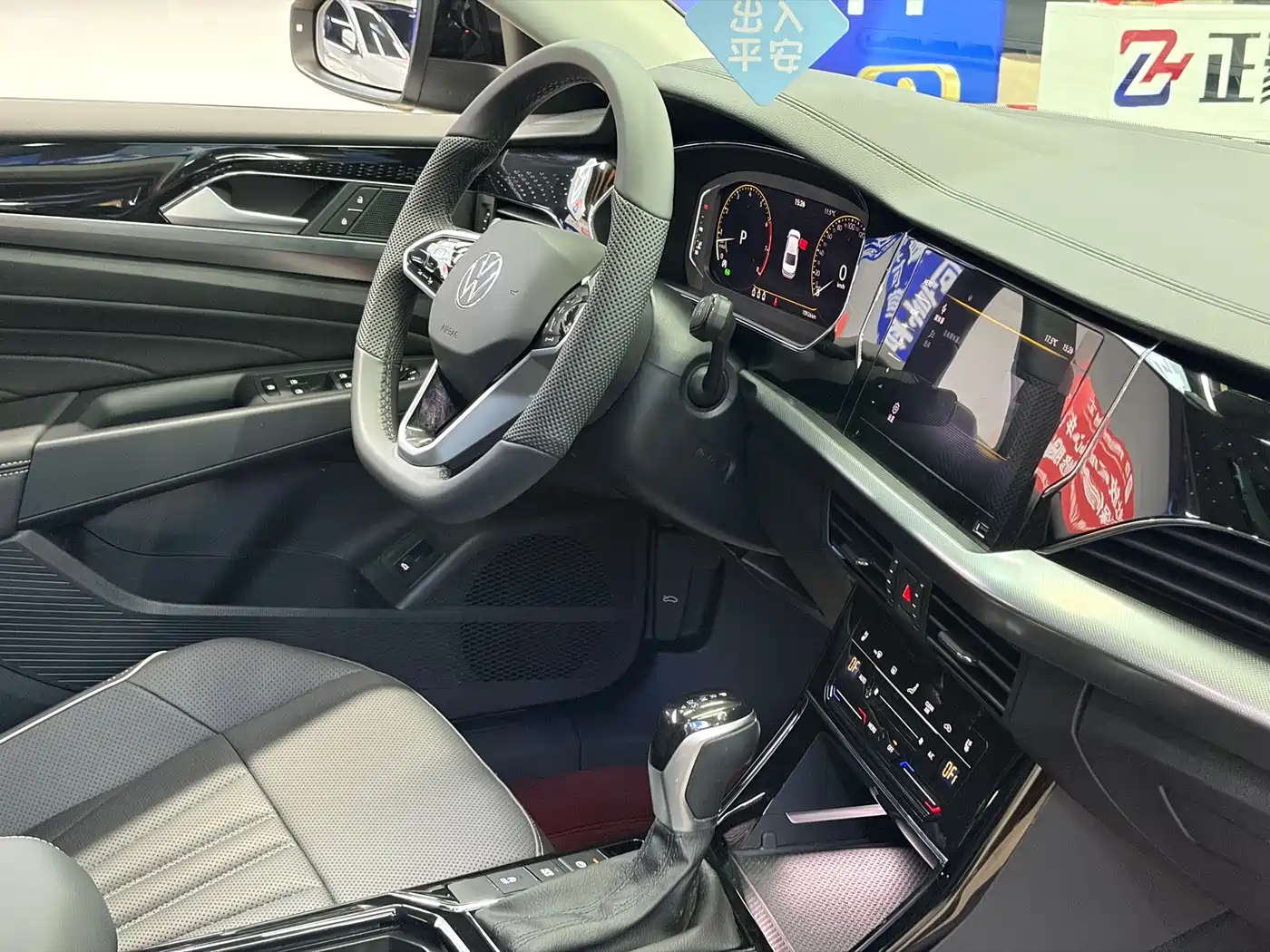 Volkswagen Passat 2024 380TSI Starlight Dragon Soaring Edition фото 16