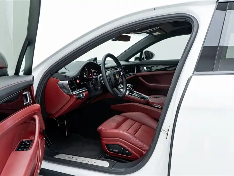 PORSCHE PANAMERA NEW ENERGY