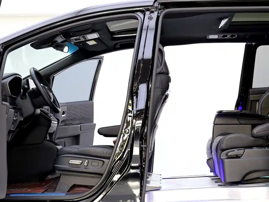Honda Elysion 2025 2024 2.0L e:HEV Luxury Edition