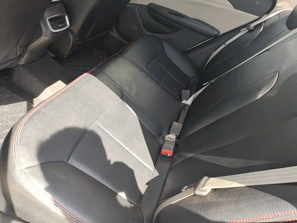 Buick Excelle 2015 15N Automatic Progressive фото 17