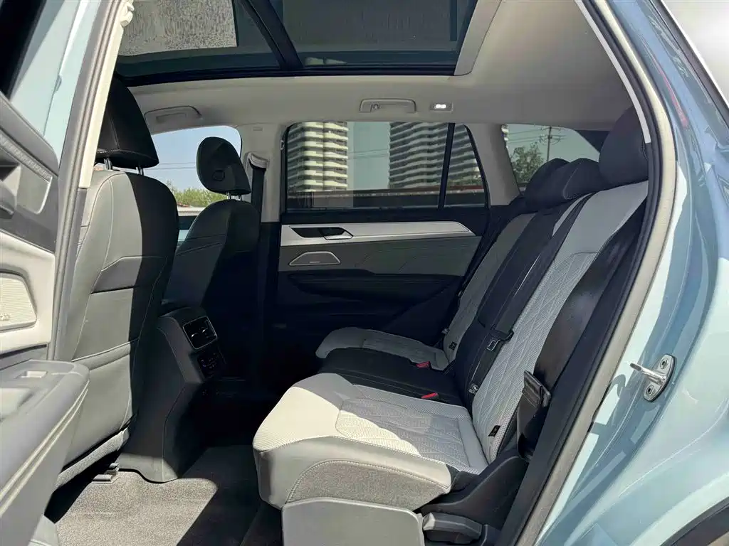 Volkswagen Talagon 2023 380TSI 4WD R-Line Launch Edition фото 14