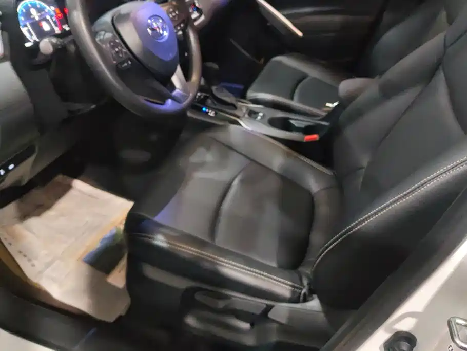 Photo 9 - Toyota Corolla Cross