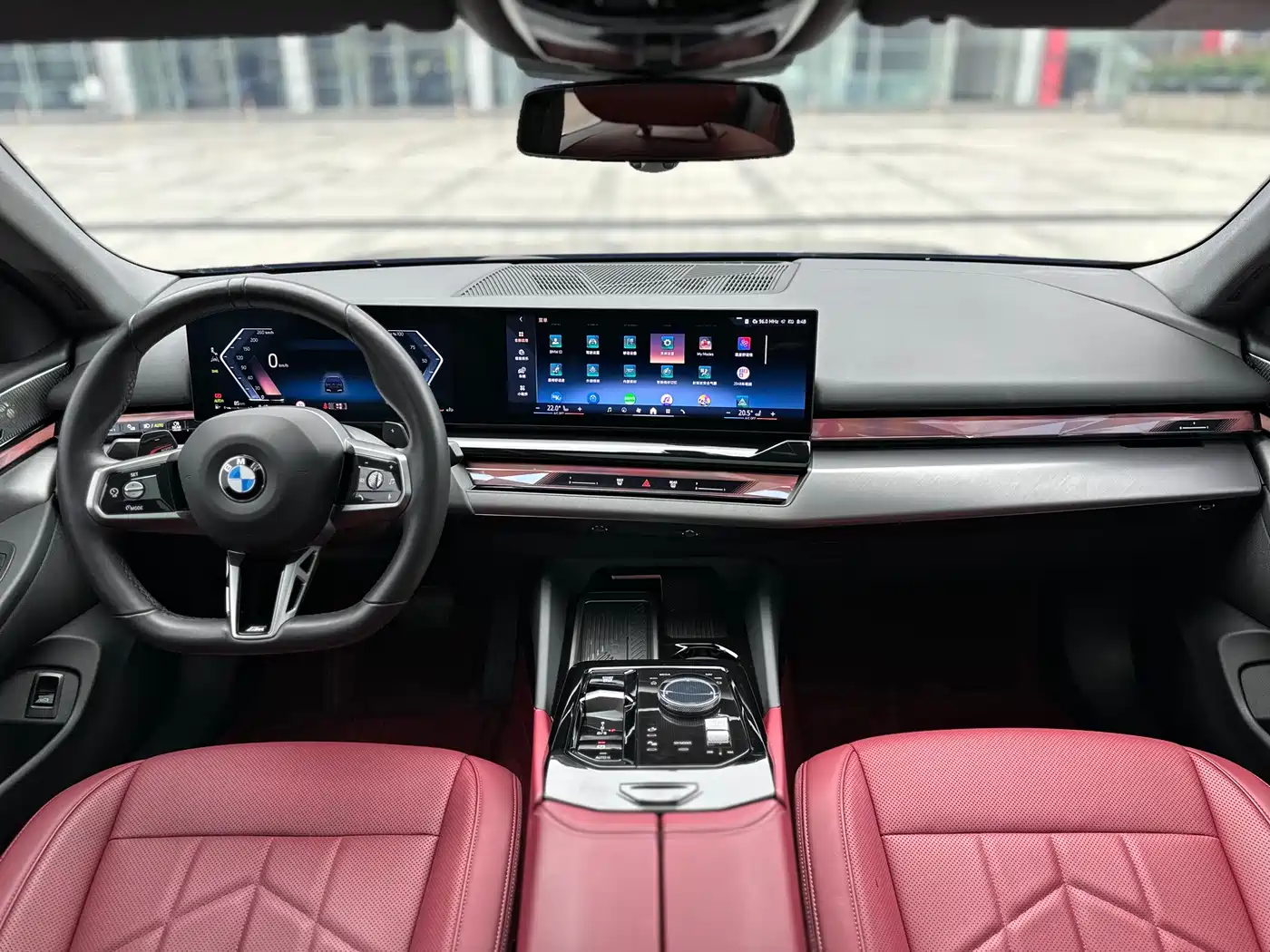 BMW 5 Series 2024 530Li Leading M Sport Package фото 24