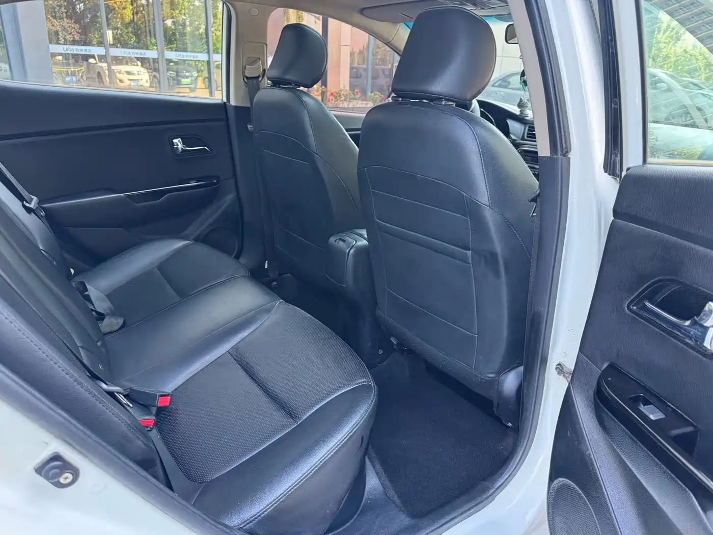 Kia K2 2012 Sedan 1.6L AT Premium ECO Commemorative Edition фото 13