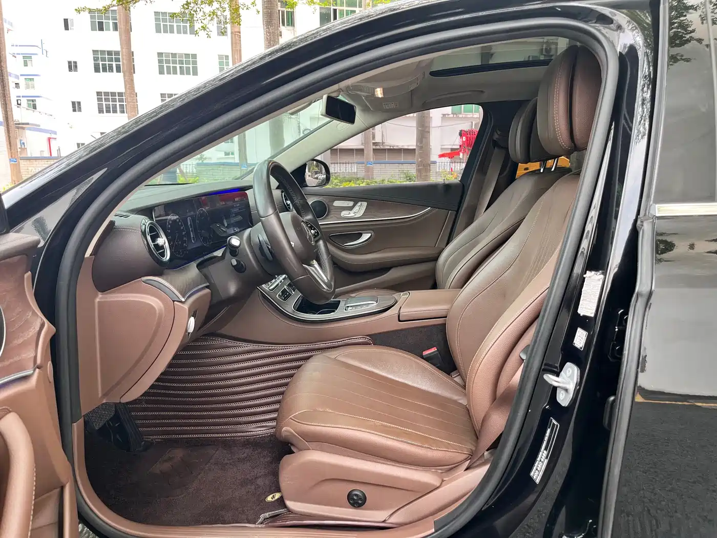 Mercedes-Benz E-Class 2020 E 300 L Fashion фото 8