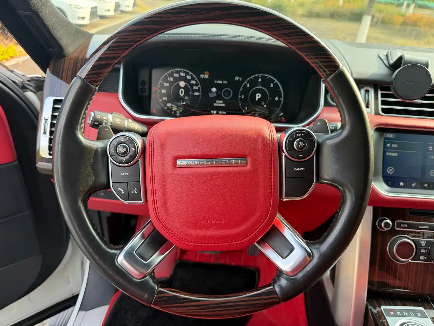 Land Rover Range Rover 2015 3.0 TDV6 Vogue фото 12