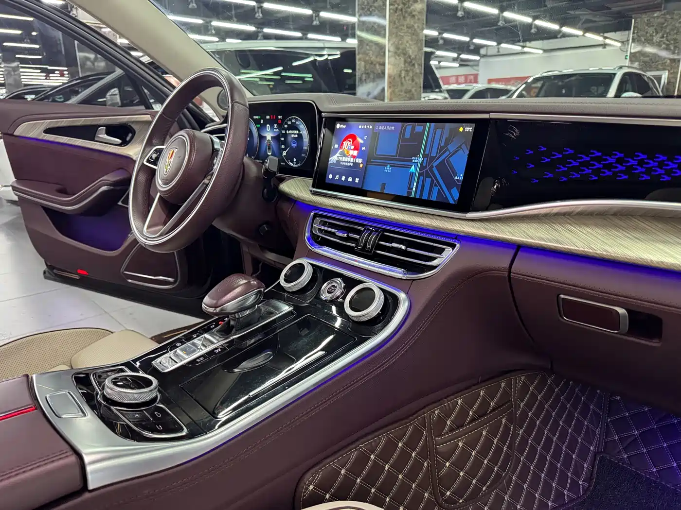 Hongqi H9 2020 2.0T Smart Connection Qi Chang Edition фото 10