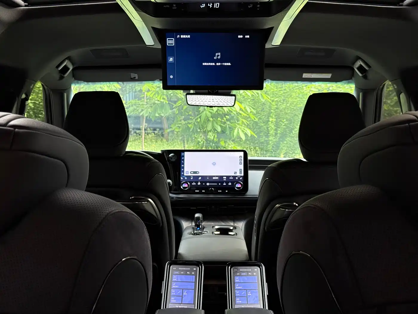 Lexus LM 2023 500h 6-Seater Prestige Edition фото 16