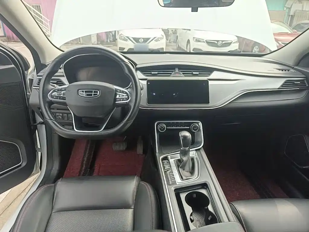 Фото 10 - Geely Binrui