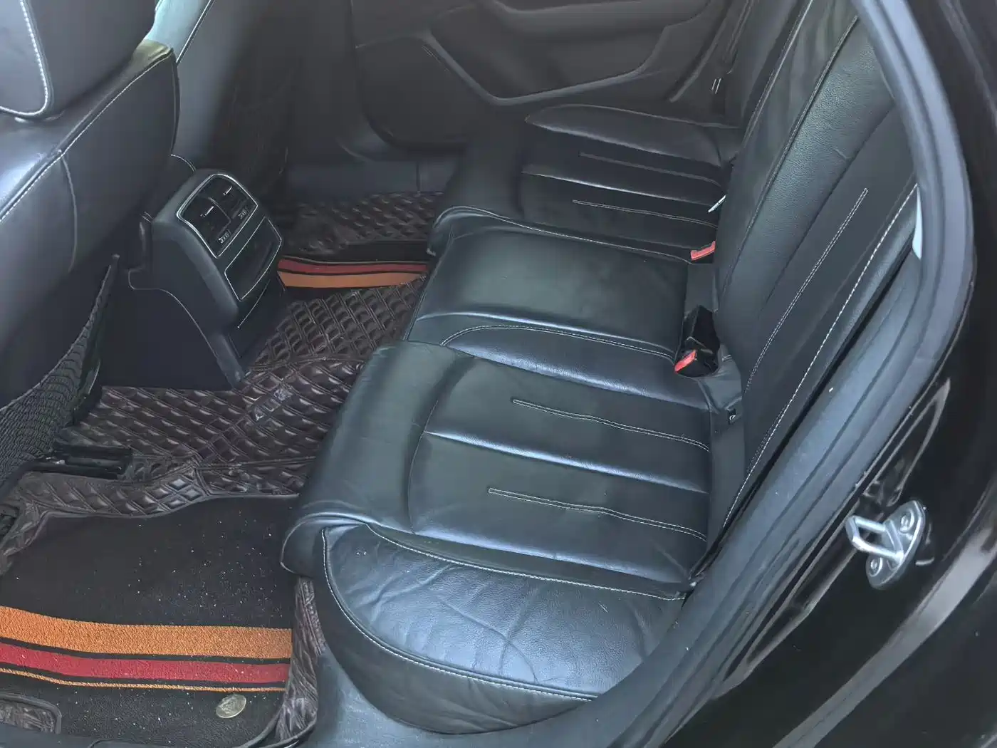 Audi A6L 2018 30th Anniversary 35 TFSI Fashion фото 8