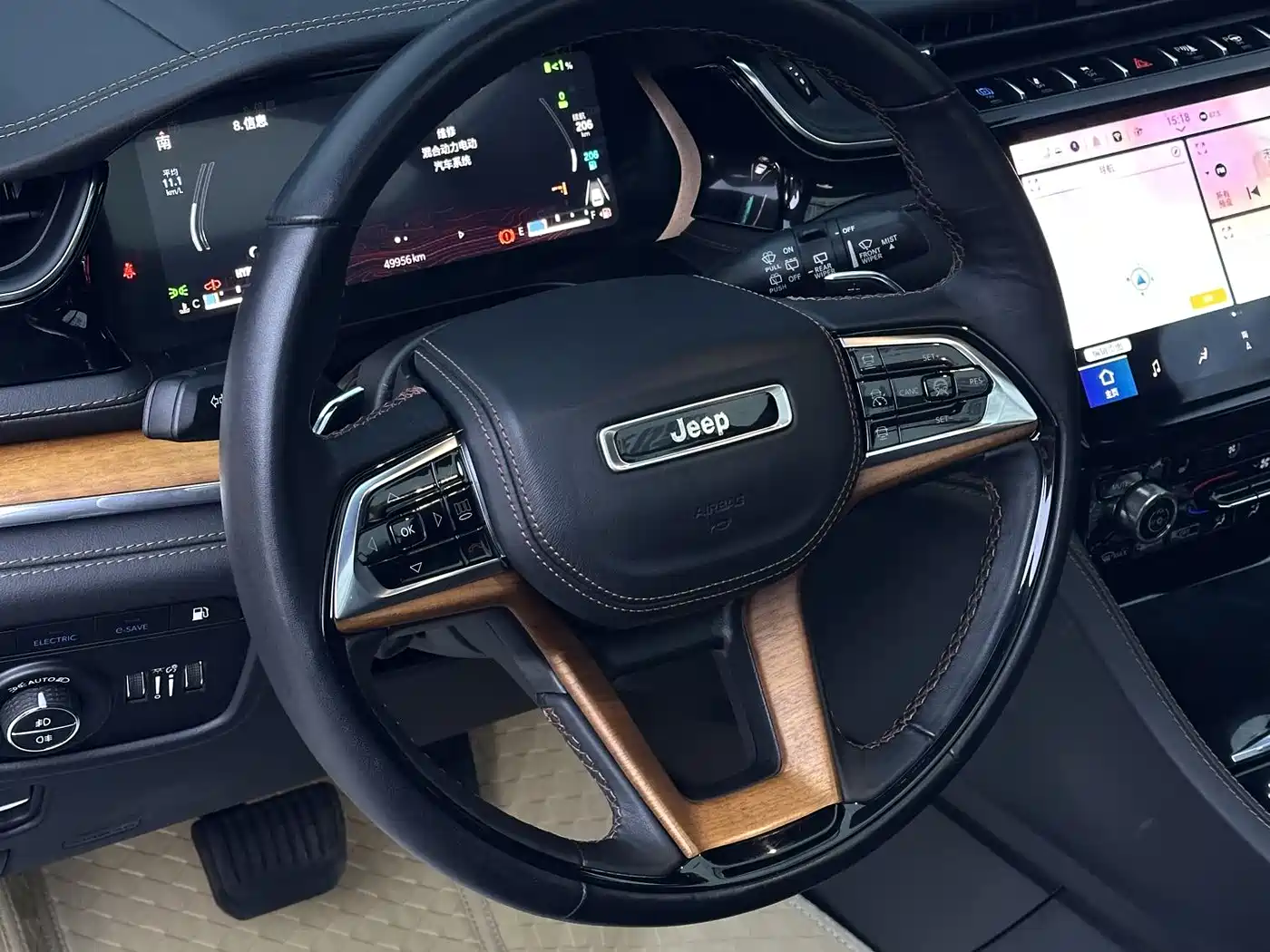JEEP GRAND CHEROKEE 4XE (IMPORTED)