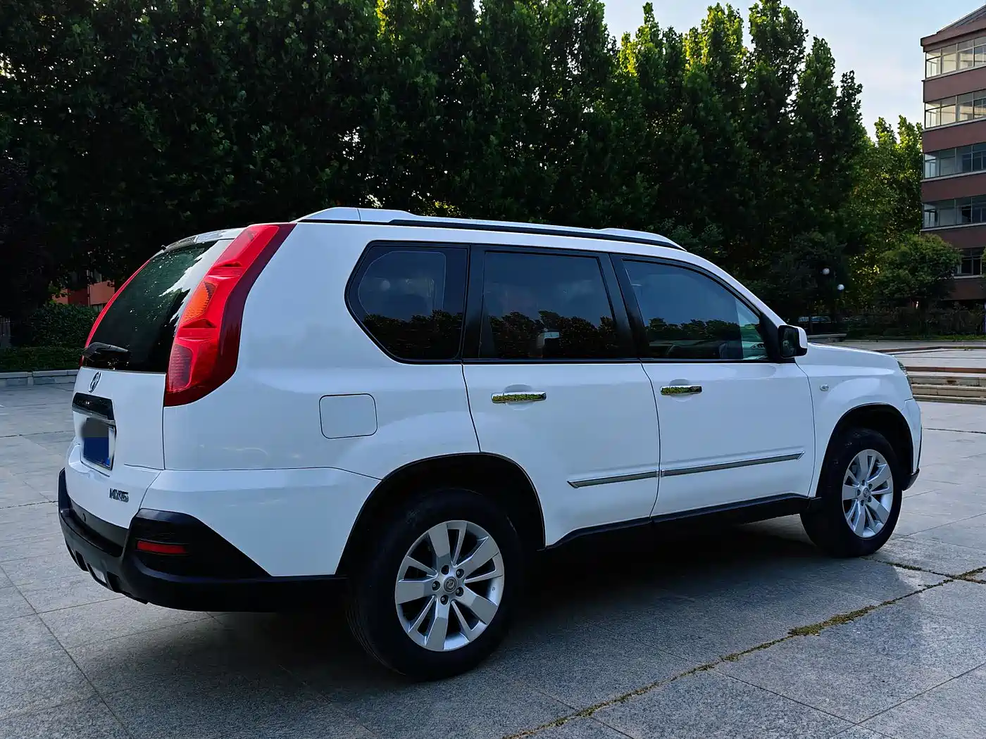 Dongfeng Fengdu MX6 2016 2016 2.0L Manual 2WD Pilot Edition