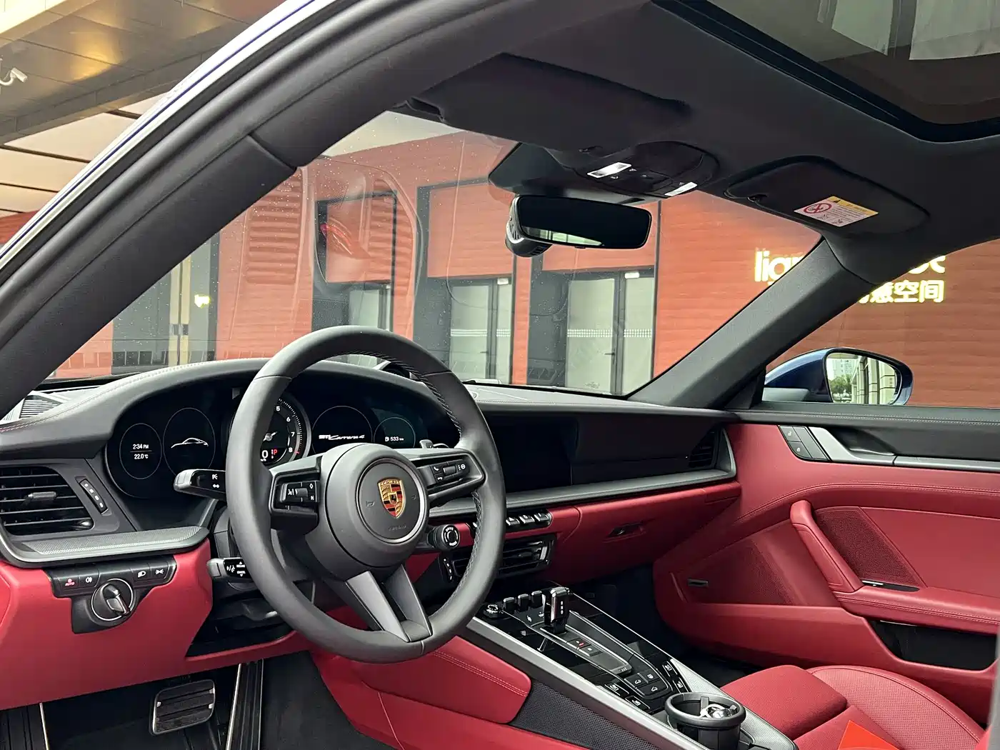 Porsche 911 2023 Carrera 4 3.0T фото 8