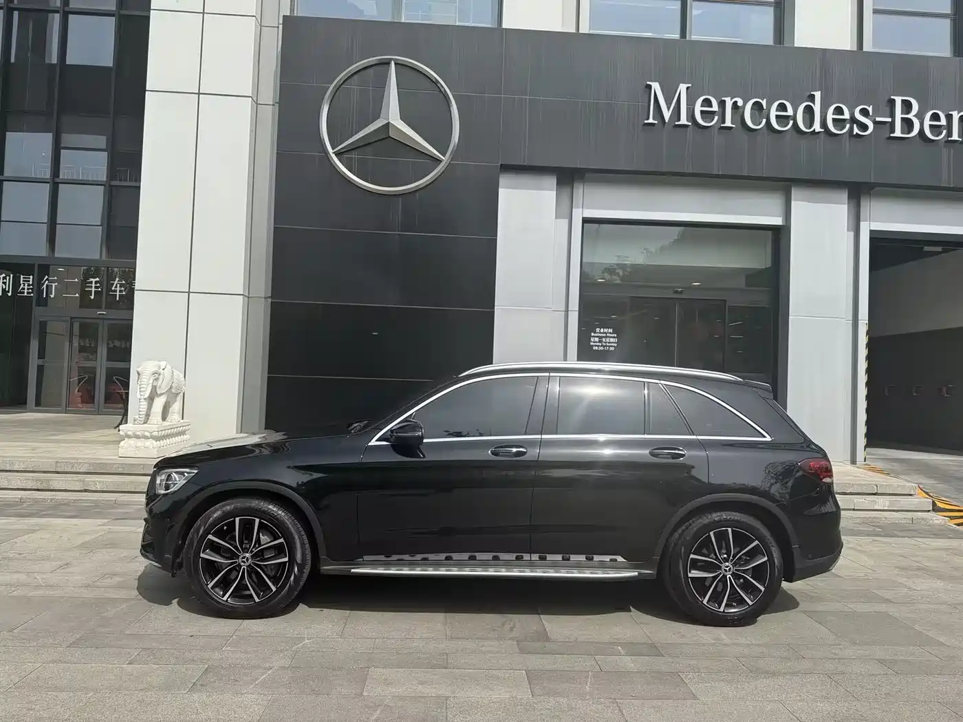 Mercedes-Benz GLC 2021 GLC 300 L 4MATIC Sporty фото 4