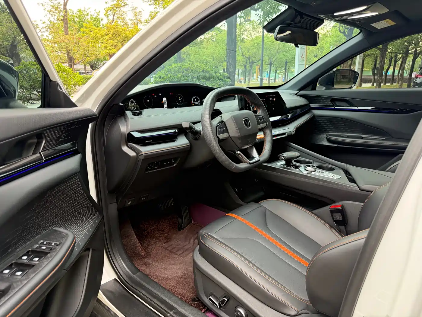 CHANGAN UNI-V