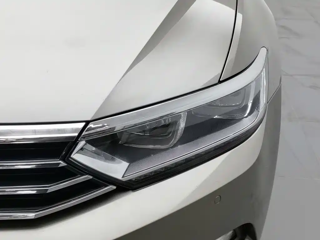 Фото 7 - Volkswagen Magotan