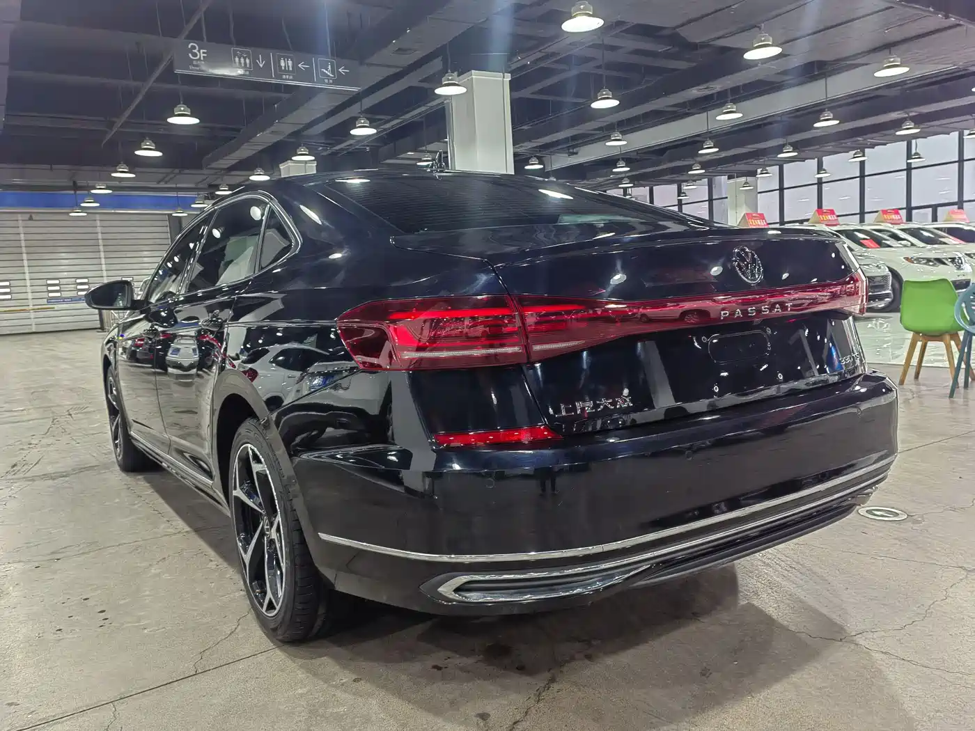 Volkswagen Passat 2023 330TSI Starlight Elite Edition фото 4