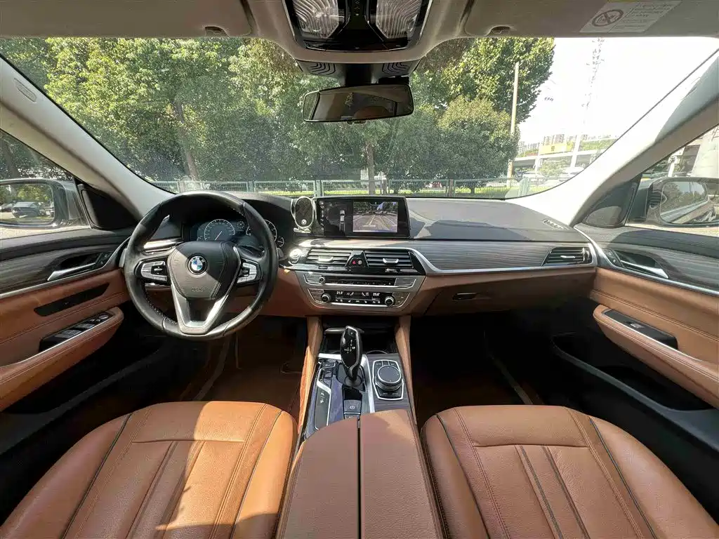 BMW 6 Series GT 2018 630i Luxury Design Package фото 18
