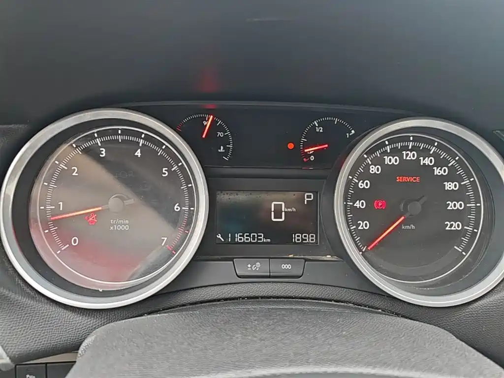 Peugeot 408 2014 1.8L Automatic Luxury Edition фото 12