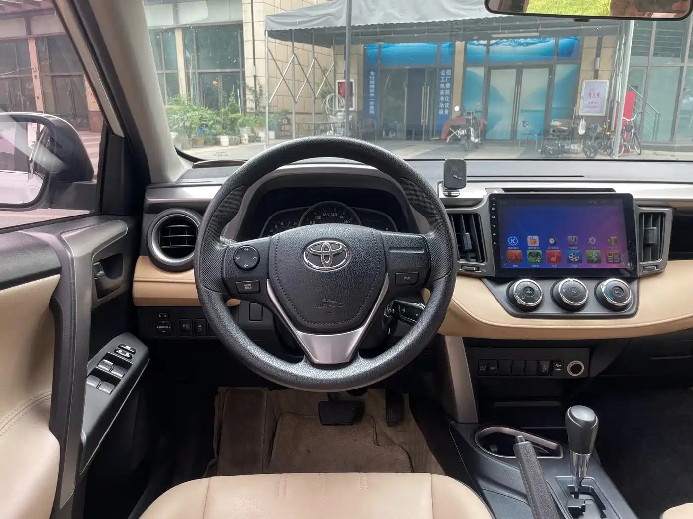 Toyota RAV4 Rongfang 2016 2.0L CVT 2WD Urban (China V) фото 16