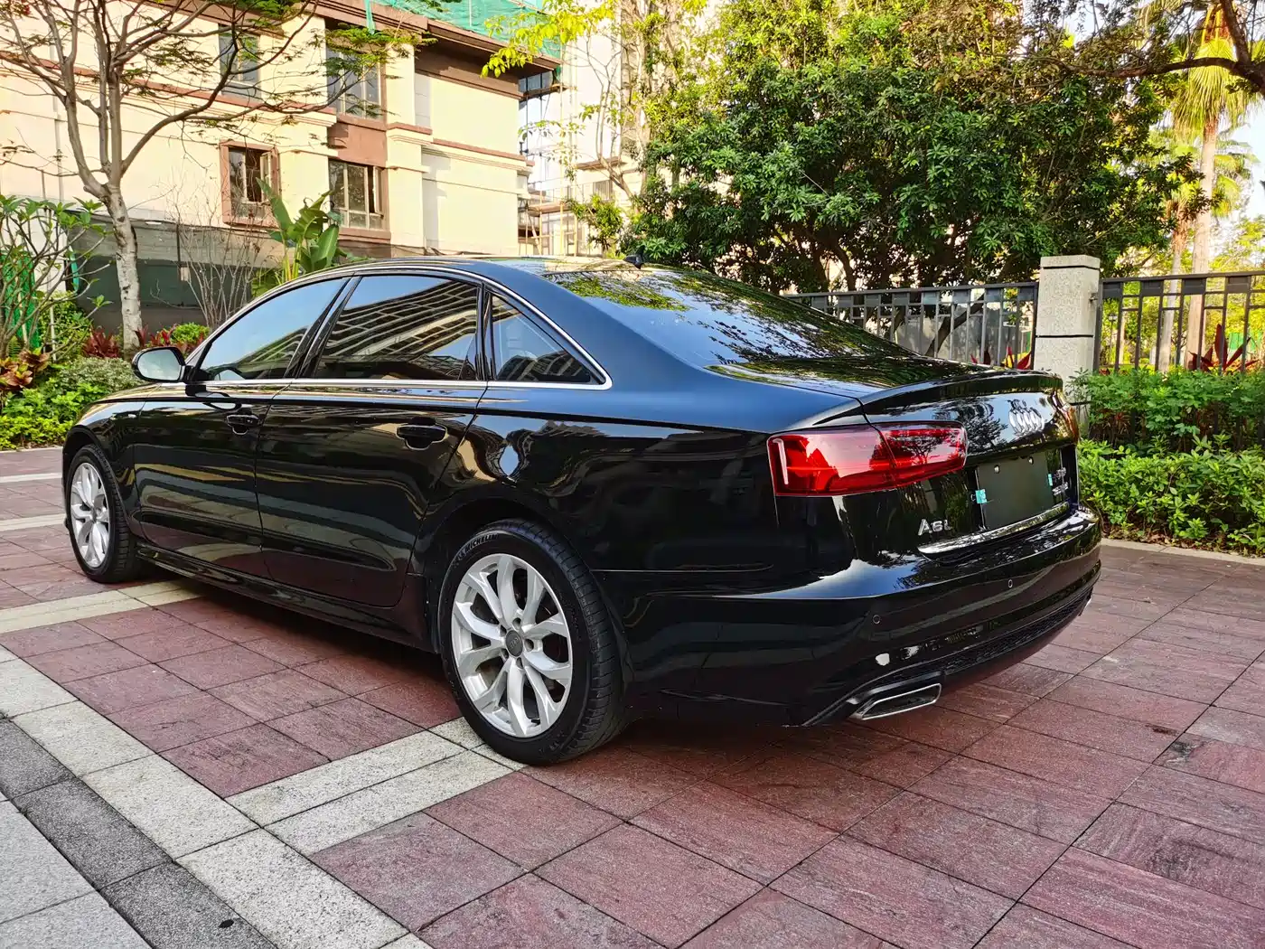 Audi A6L 2018 30th Anniversary 35 TFSI Fashion фото 5