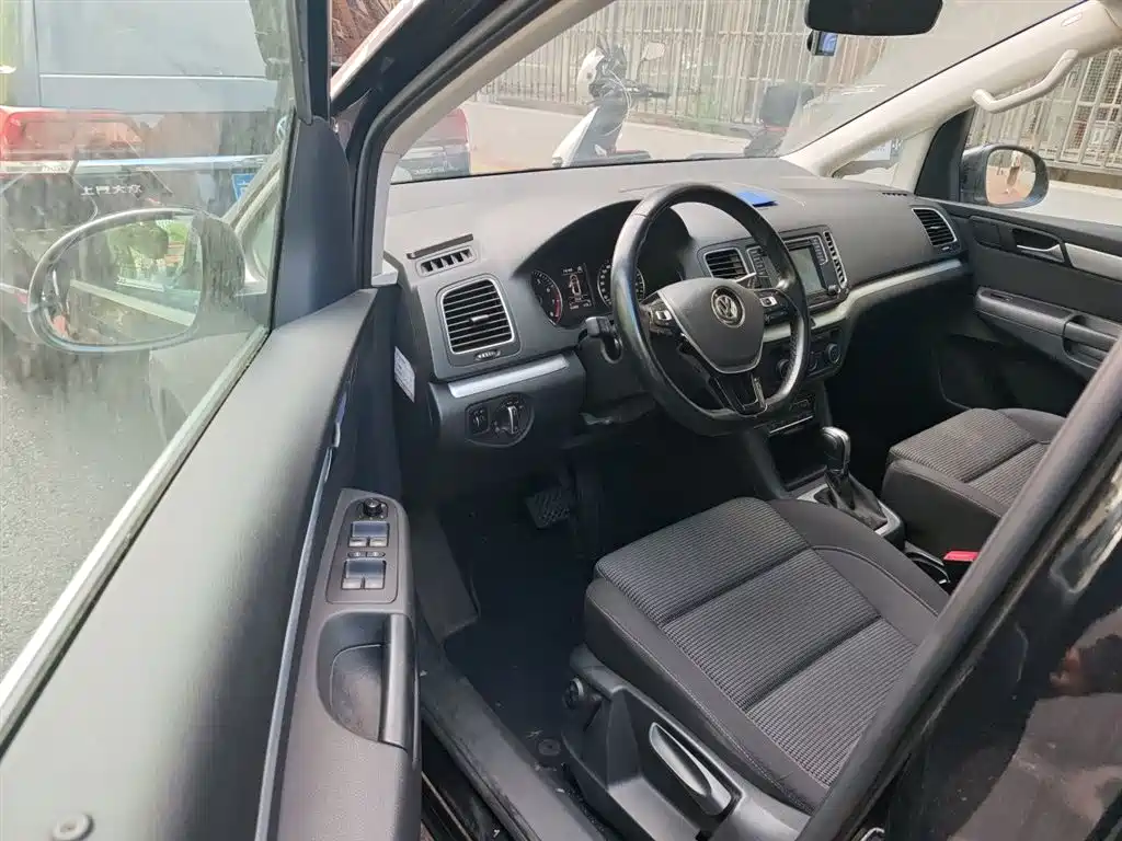 Volkswagen Sharan 2016 380TSI Comfort 7-seater фото 14