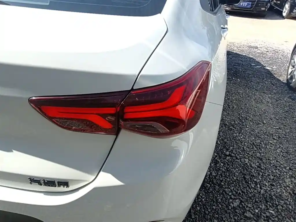 Chevrolet Cavalier 2020 Redline 325T Auto Shining Edition China VI фото 8