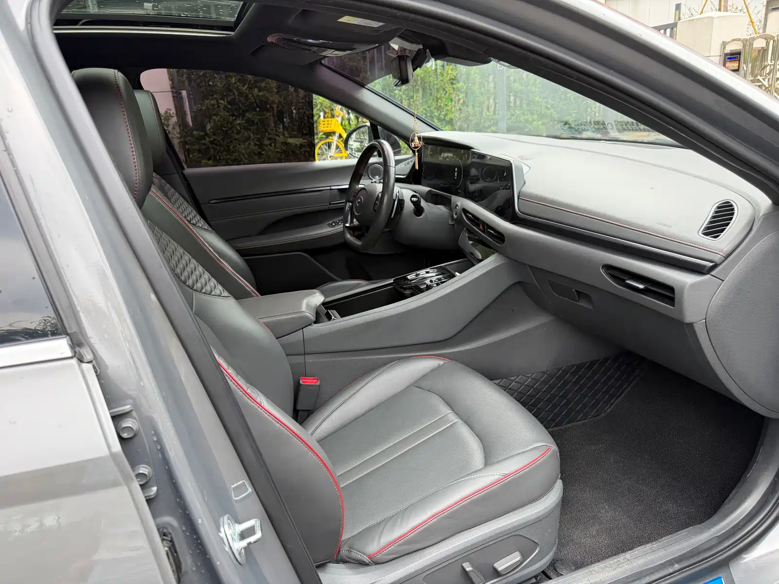 Фото 14 - Hyundai Sonata