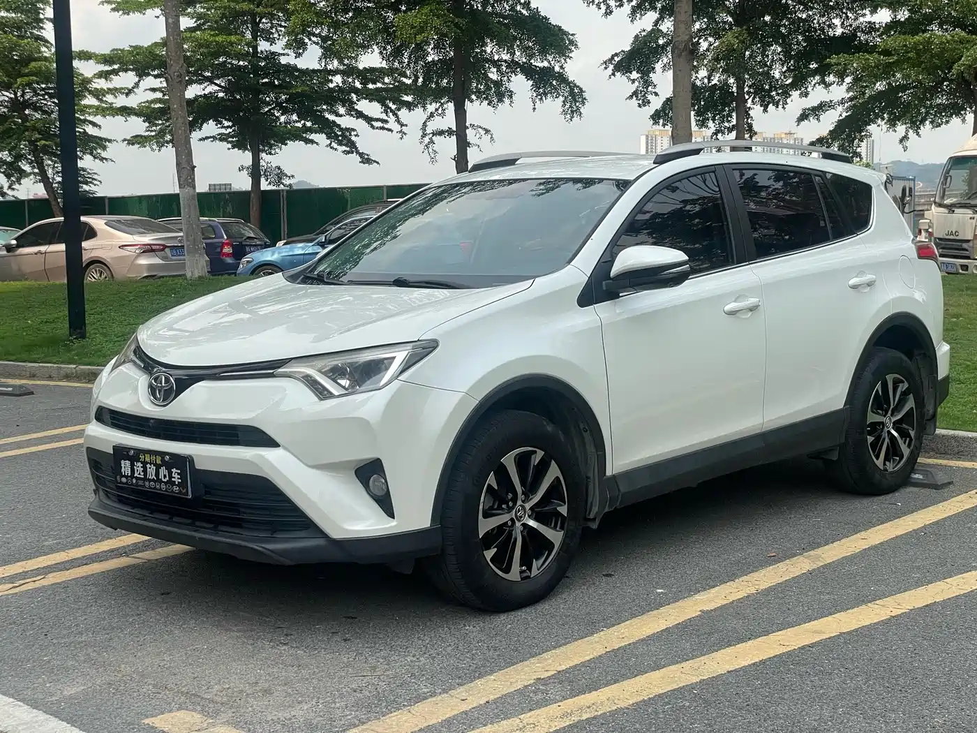 Toyota RAV4 Rongfang 2016 2.0L CVT 2WD Urban (China V)