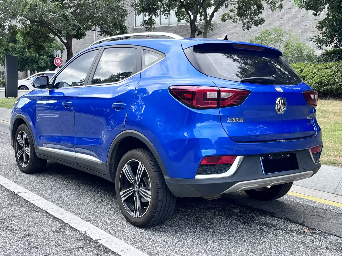Фото 4 - MG ZS