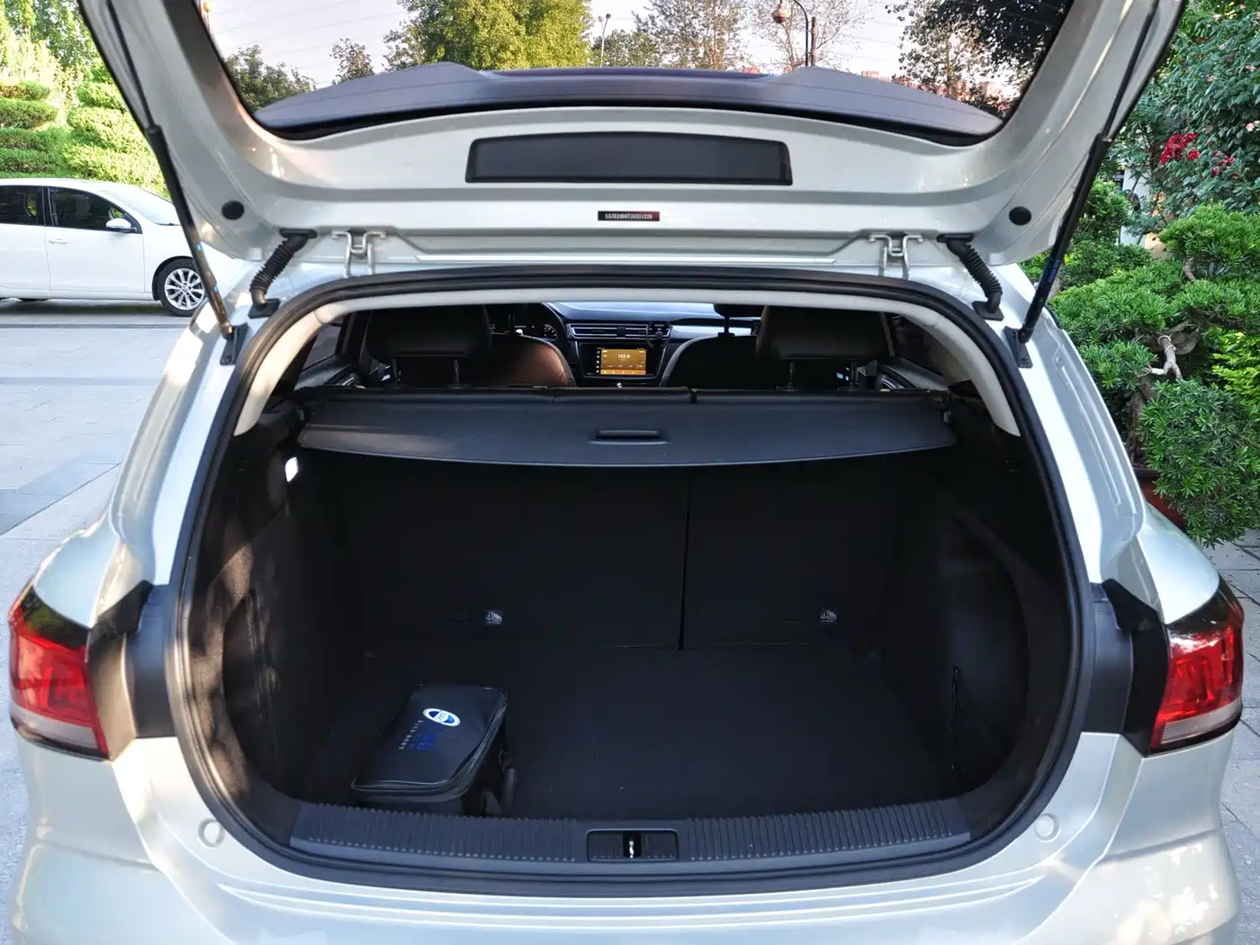 Roewe Ei5 2019 2019 Model Smart Connect Flagship Edition