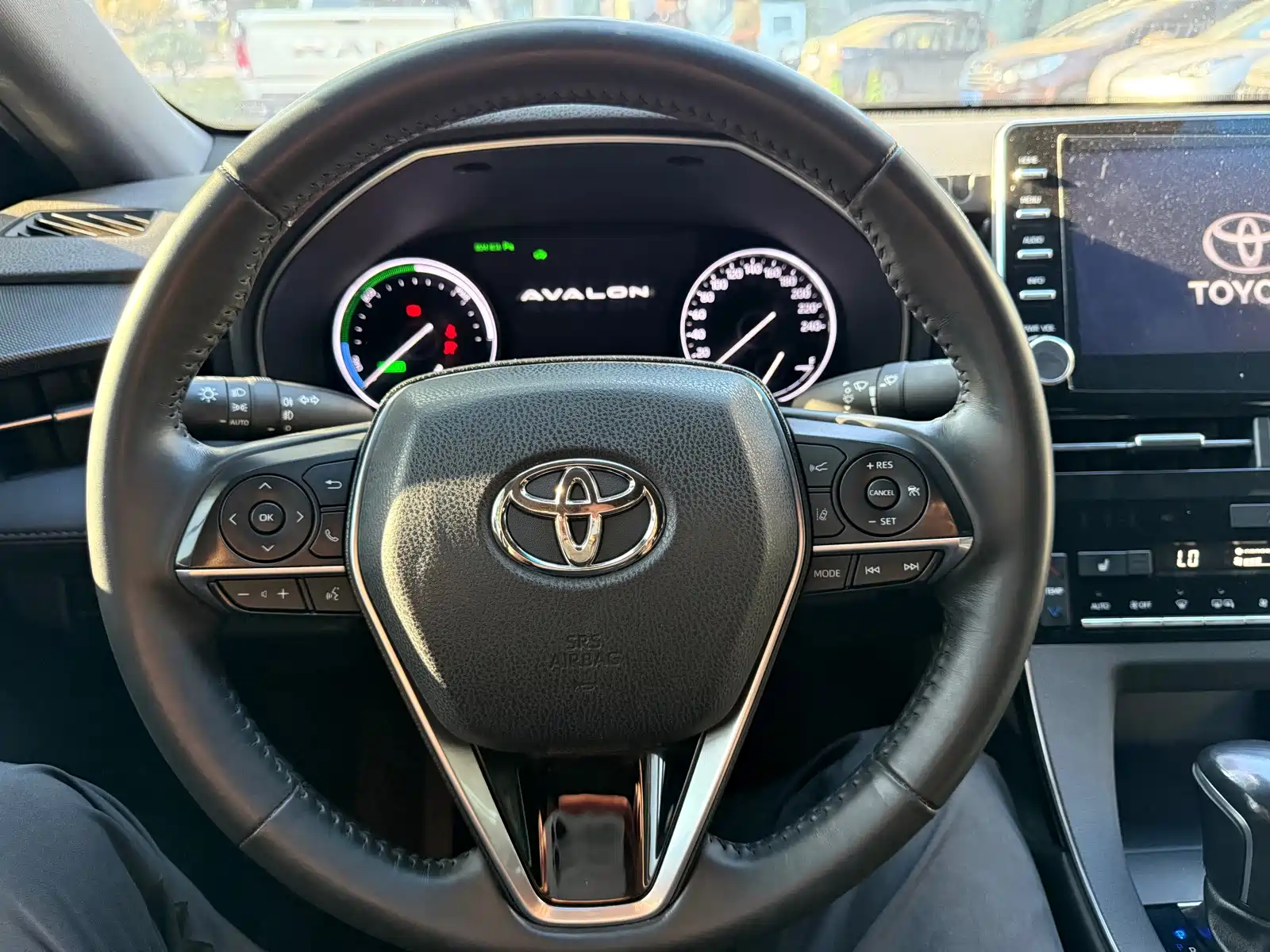 صورة 11 - Toyota Avalon