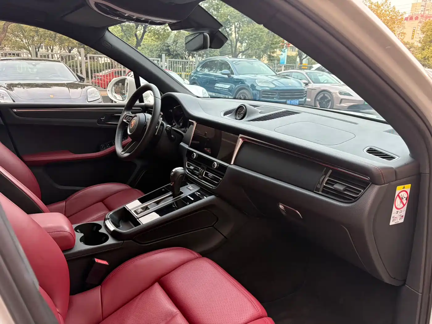 Porsche Macan 2023 Macan 2.0T фото 11