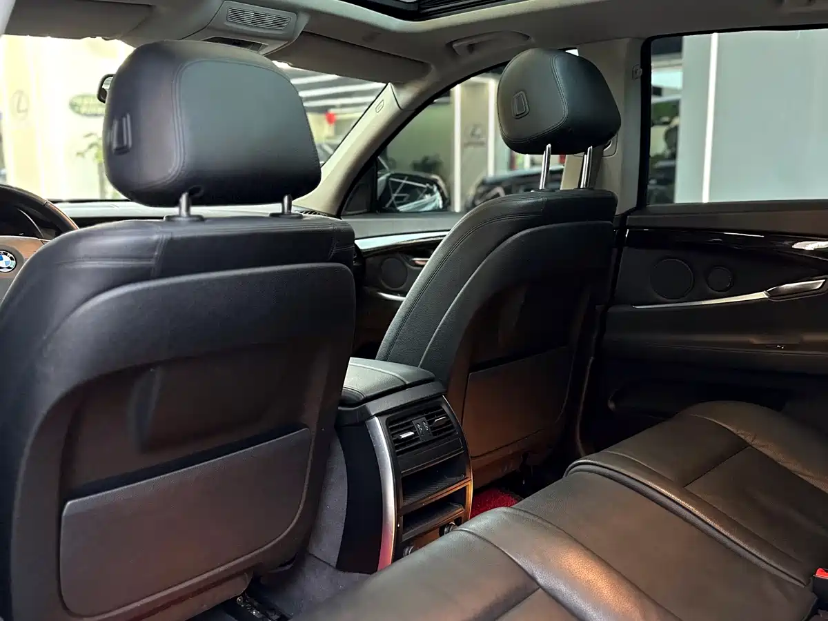 BMW 5 Series GT 2016 2014 528i Leading