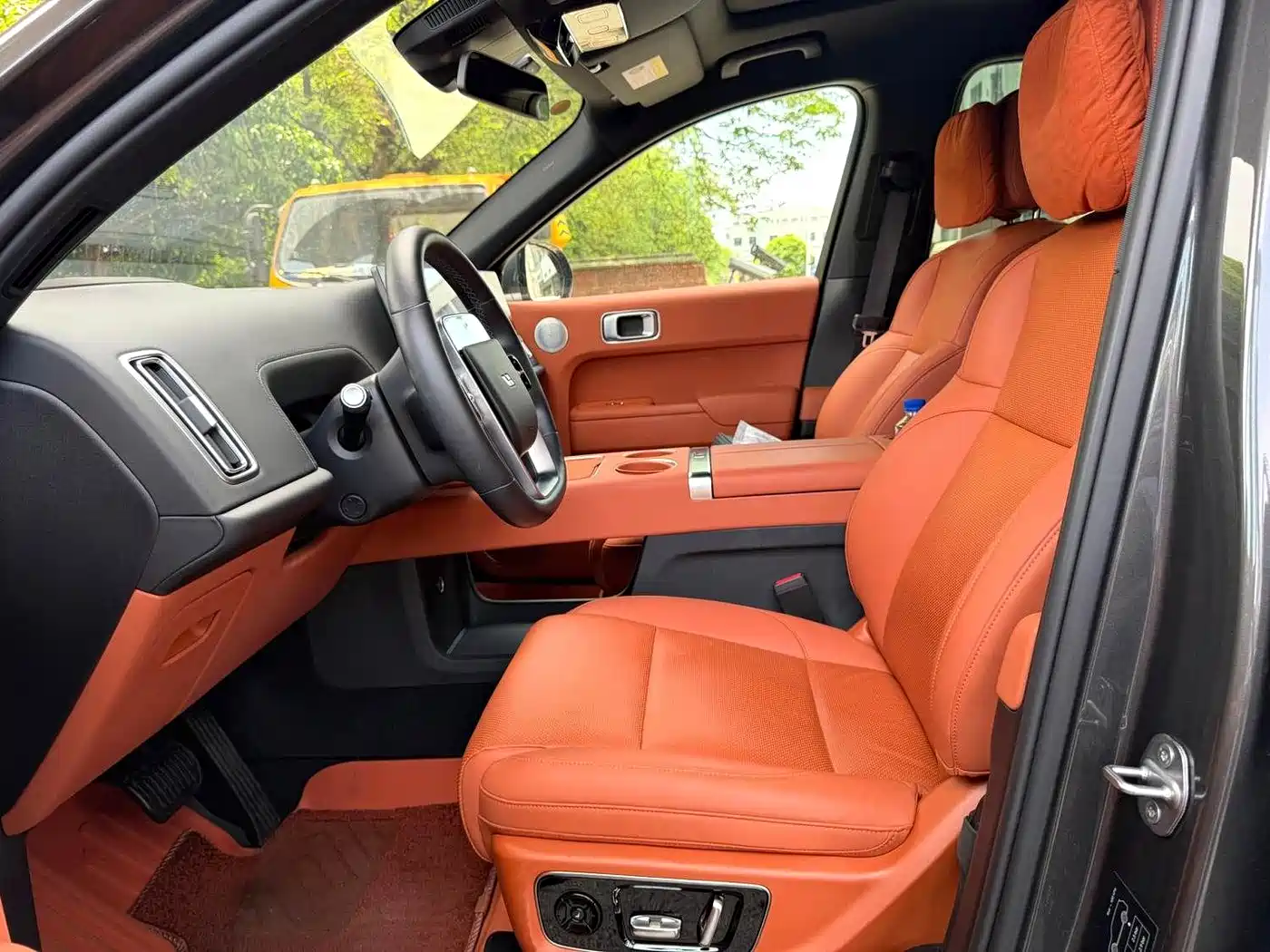 Li Auto Li L8 2025 Max Smart Renewal Edition фото 2