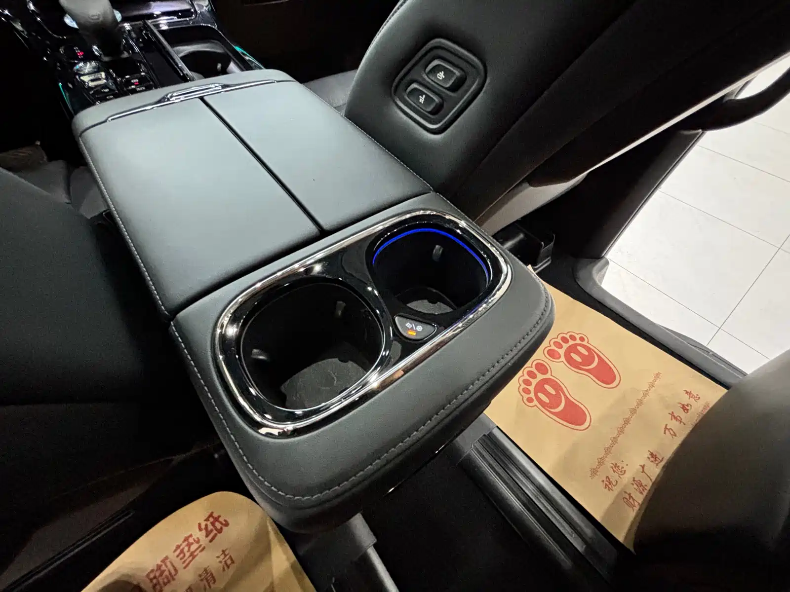 Фото 20 - GAC Trumpchi Trumpchi E9