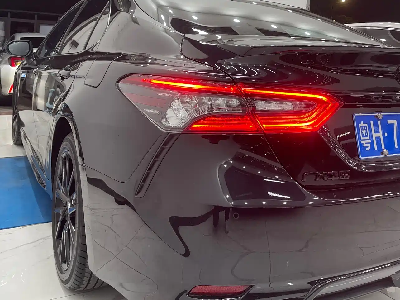 Toyota Camry 2022 2.0S Knight Edition фото 9