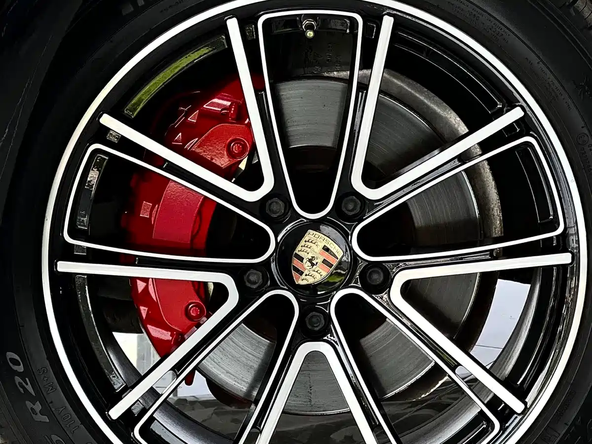 Porsche Cayenne фото 2
