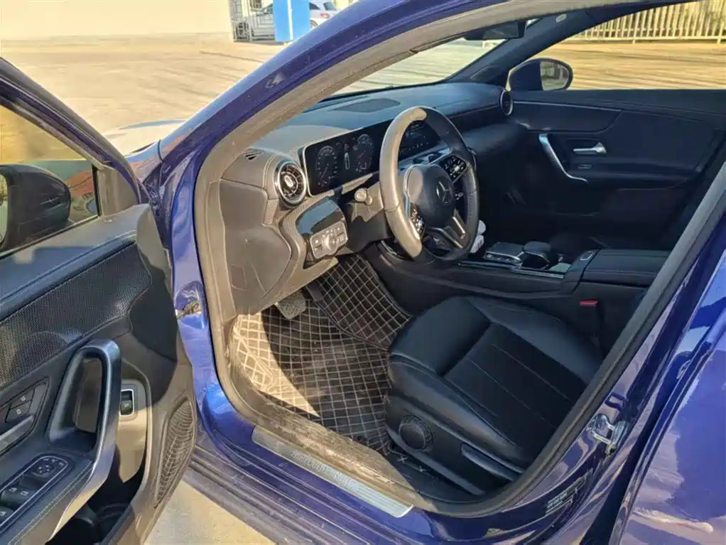 Mercedes-Benz A-Class 2020 Facelift A 200 L Sport Sedan Fashion фото 10