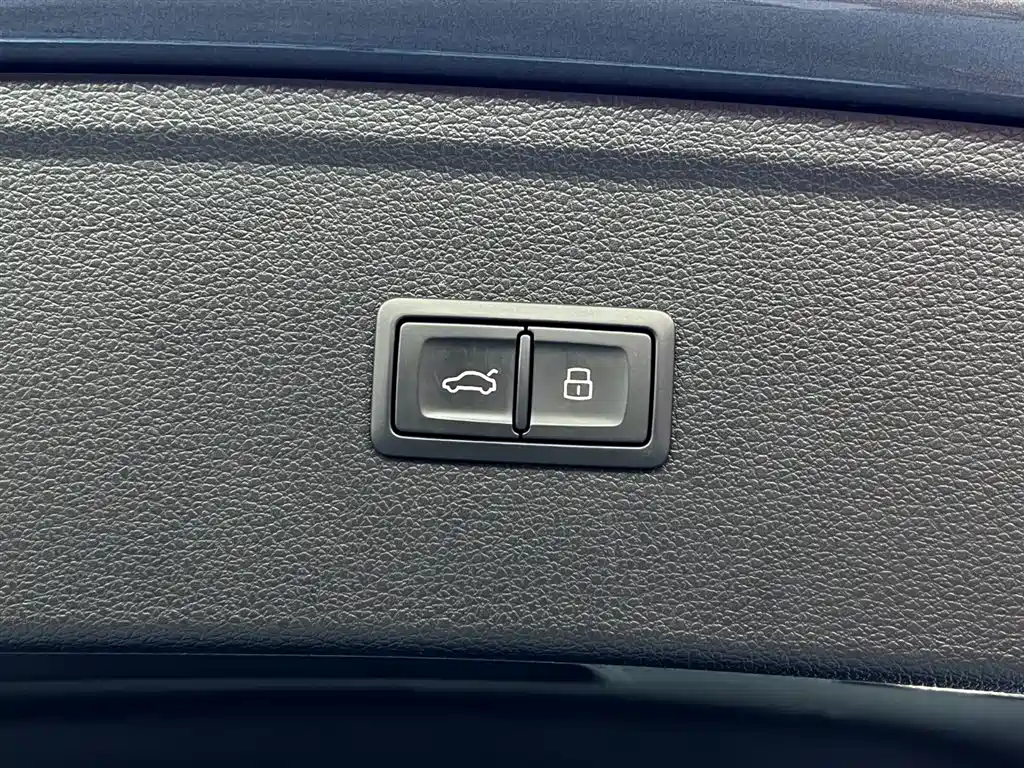 Audi Q5L 2020 45 TFSI Exclusive Fashion фото 24