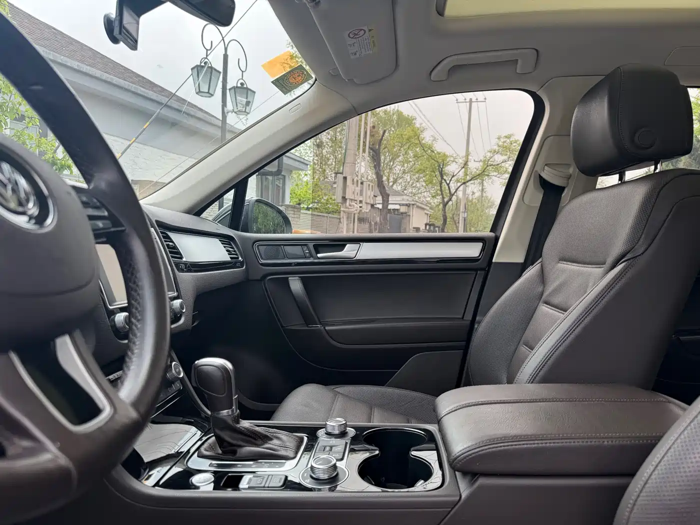 Volkswagen Touareg 2017 3.0TSI Explorer Edition фото 8
