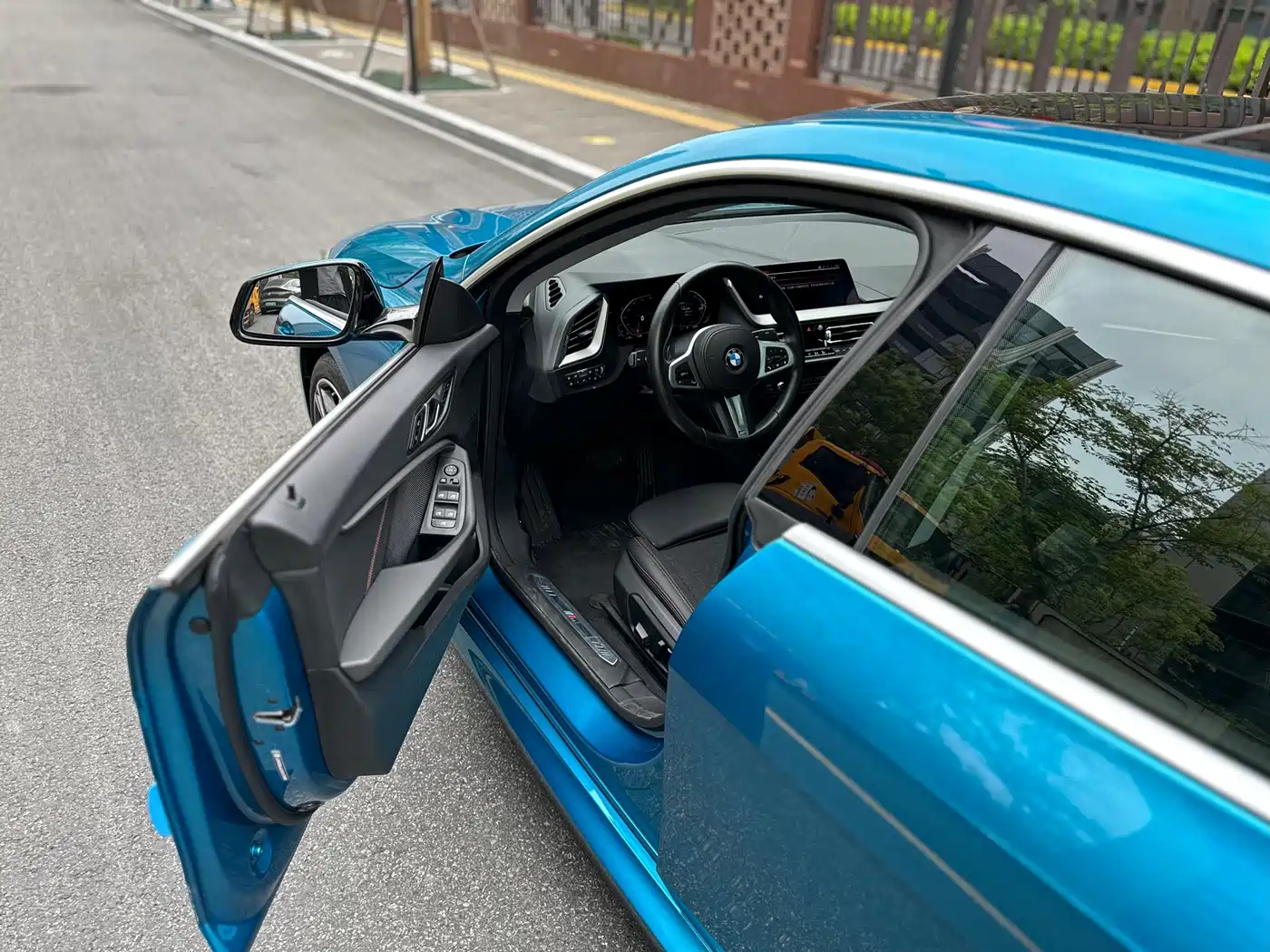BMW 2 Series (Import) 2023 225i 4-Door Coupe M Sport Package фото 30