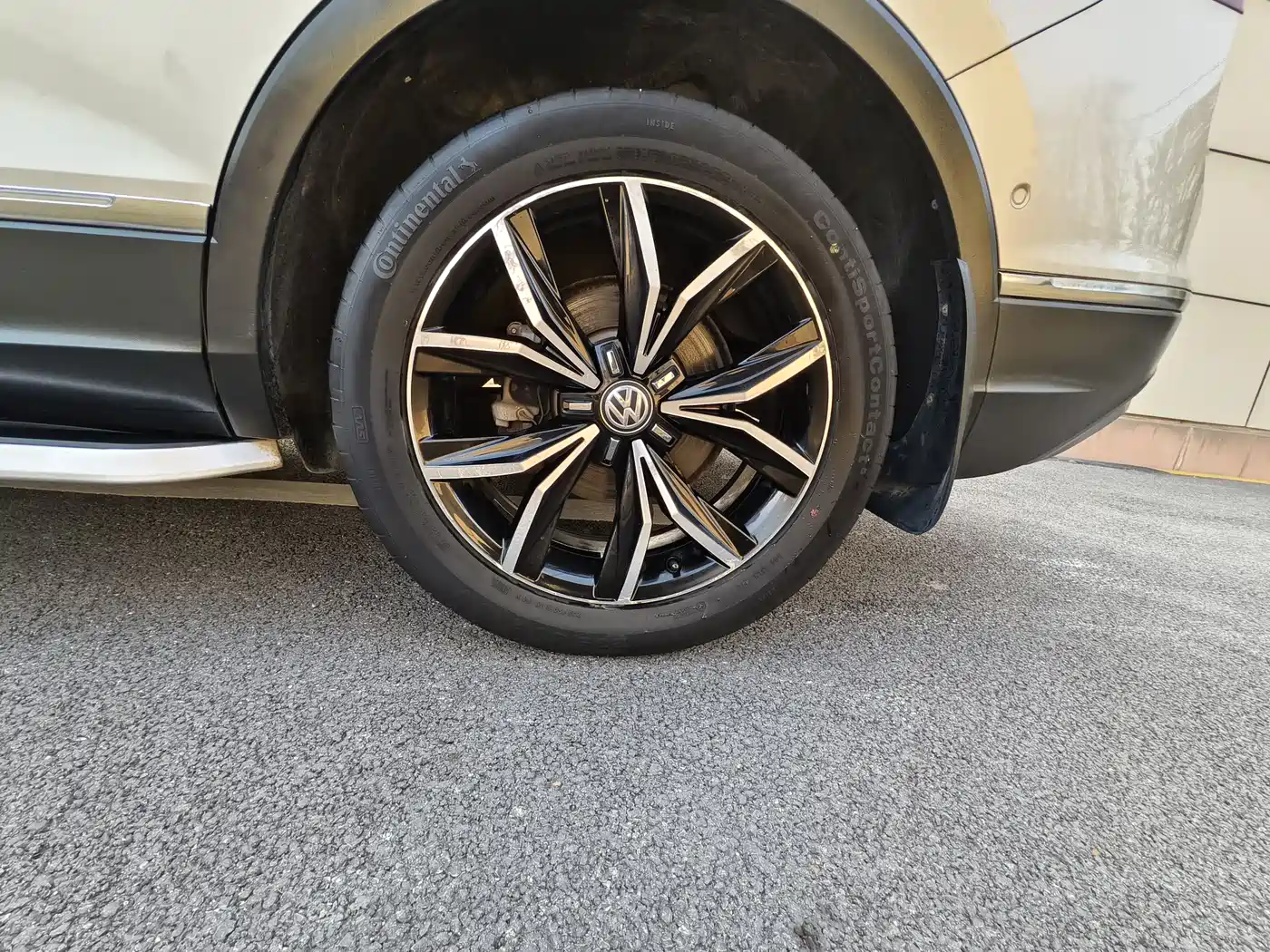 Volkswagen Tiguan L 2019 330TSI Automatic 2WD Smart Luxury Edition China VI фото 8