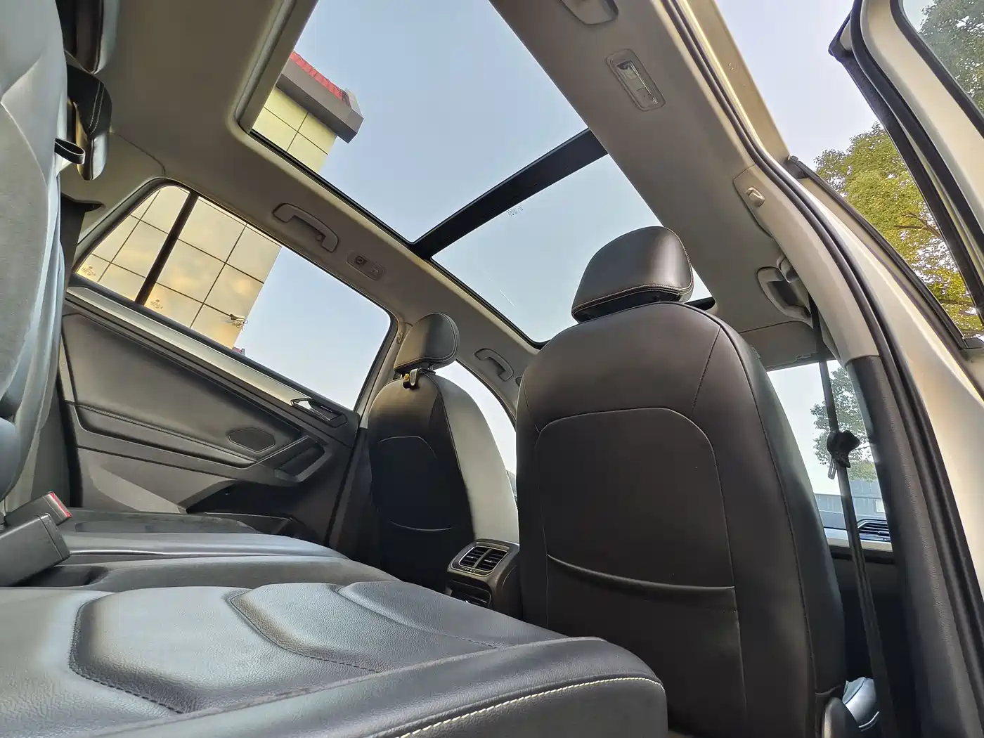 Volkswagen Tiguan L 2019 330TSI Automatic 2WD Smart Luxury Edition China VI фото 15
