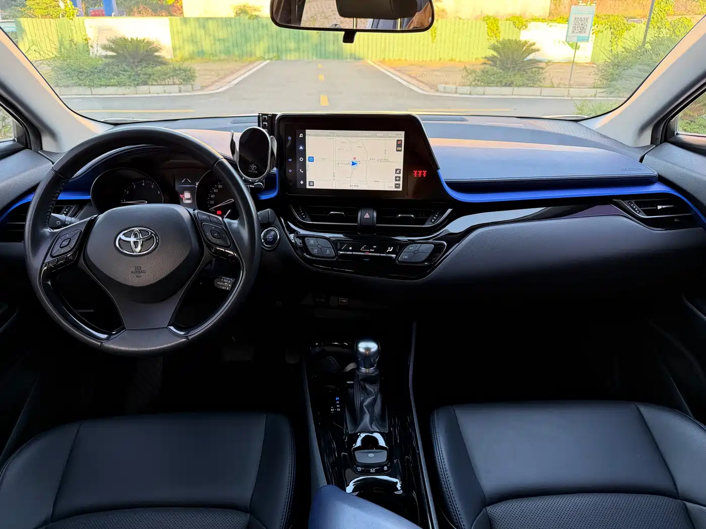 Toyota C-HR 2021 2.0L Luxury Edition фото 5