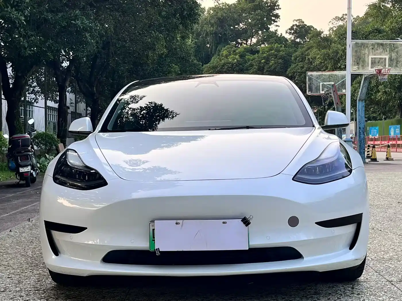 Фото 2 - Tesla Model 3