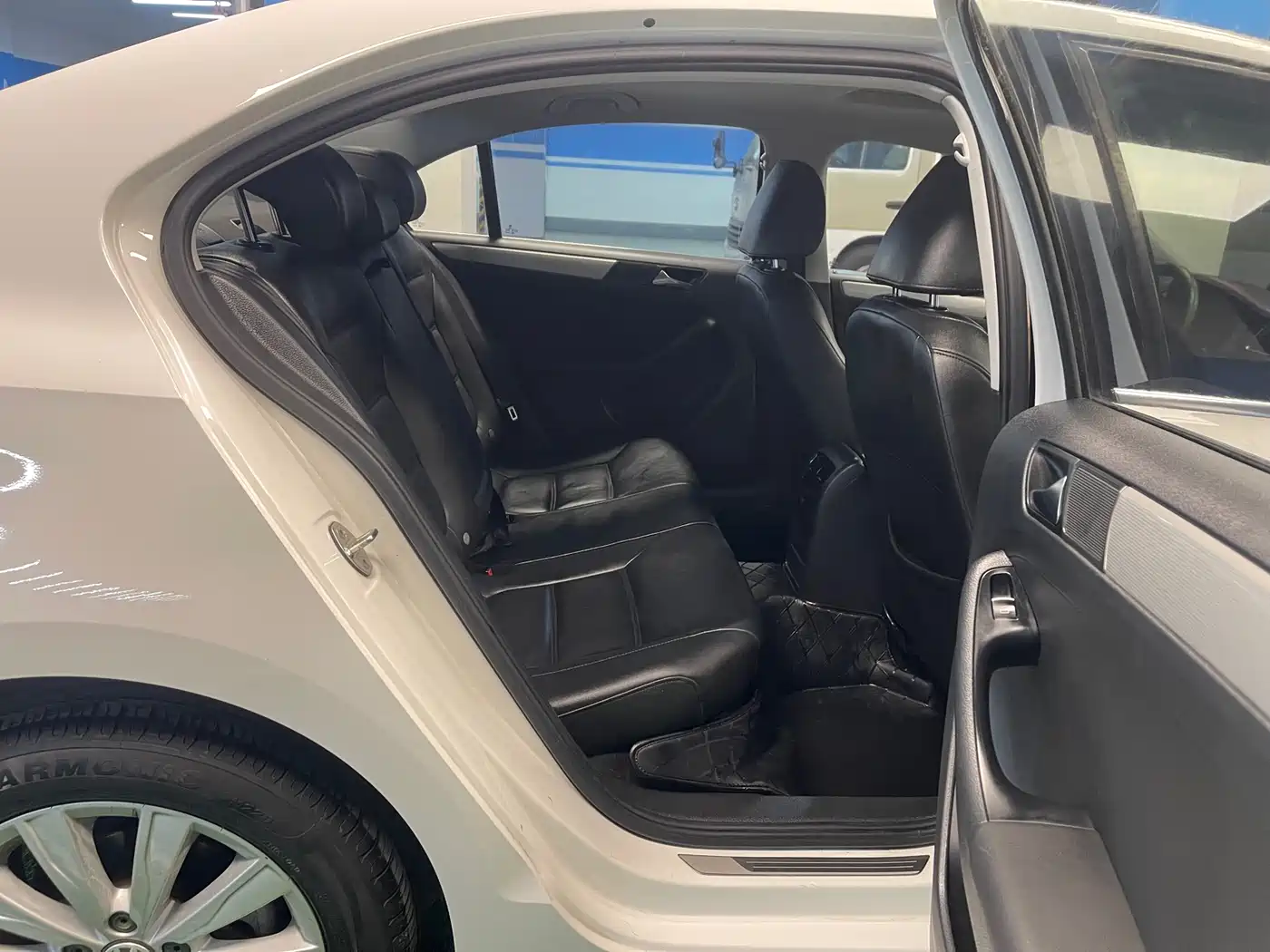 Volkswagen Sagitar 2014 1.4TSI Automatic Luxury фото 17