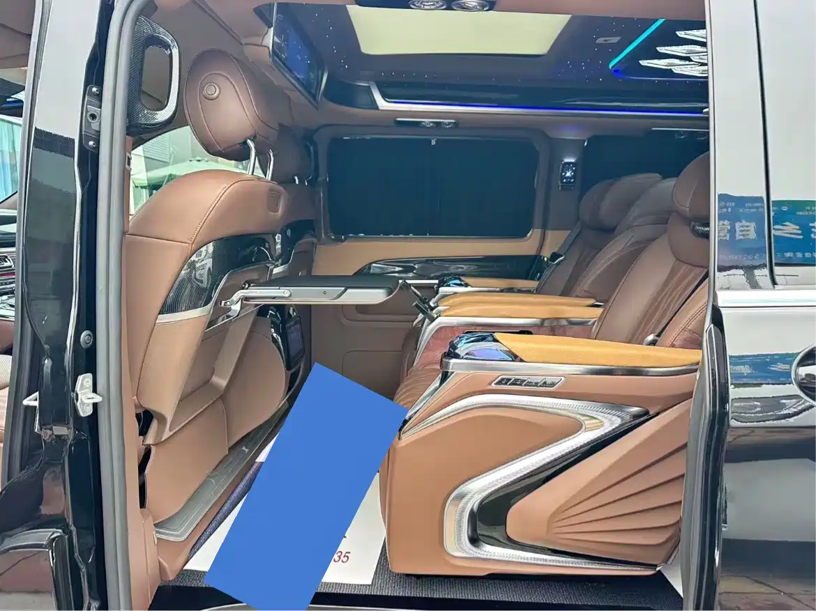 Mercedes-Benz V-Class 2024 V 300 L Long Wheelbase Luxury Edition фото 6