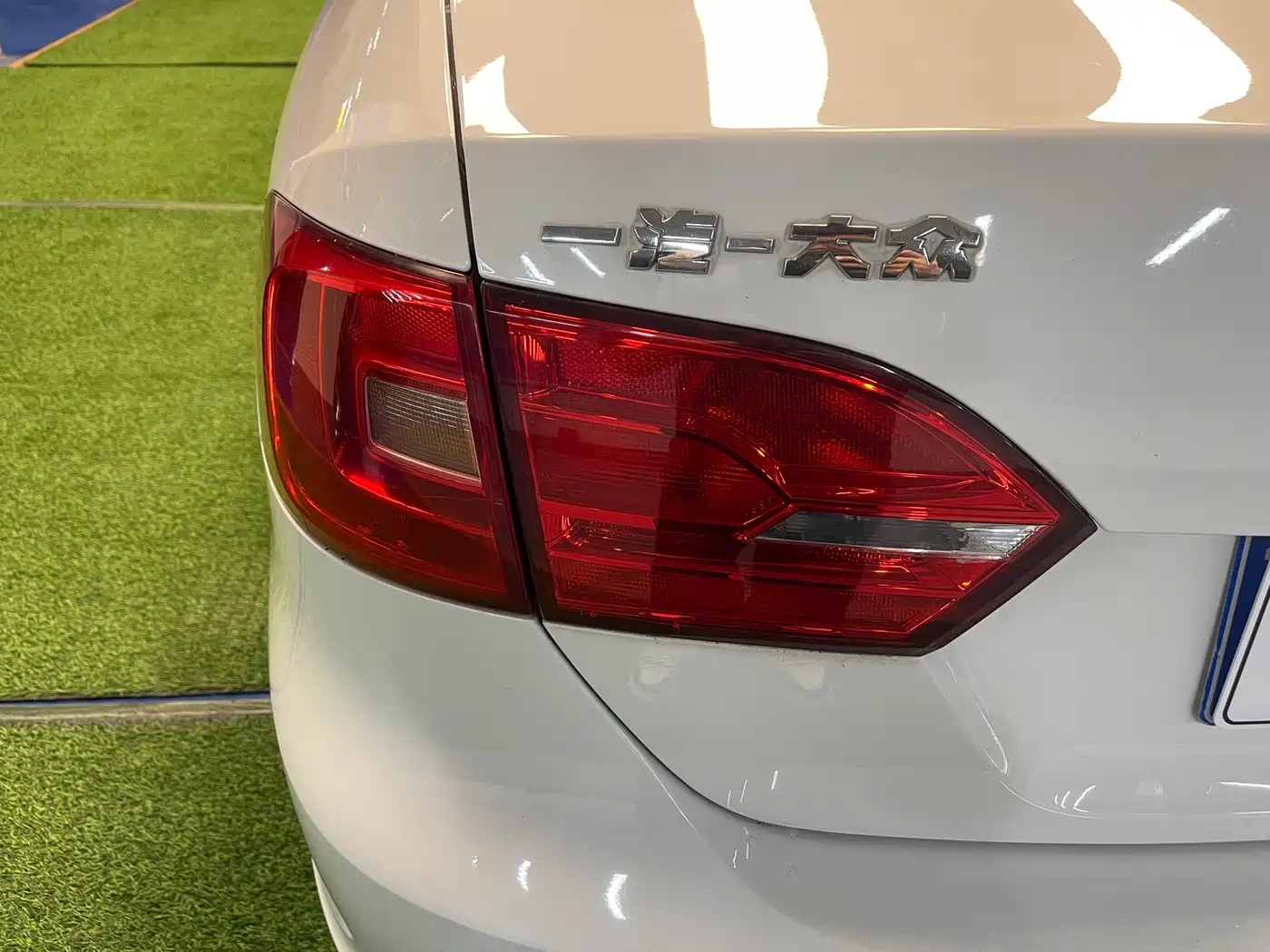 Volkswagen Sagitar 2014 1.4TSI Automatic Luxury фото 32